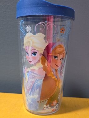 tervis Blue-Lid Double Wall Tumbler with Elsa and Anna Artwork